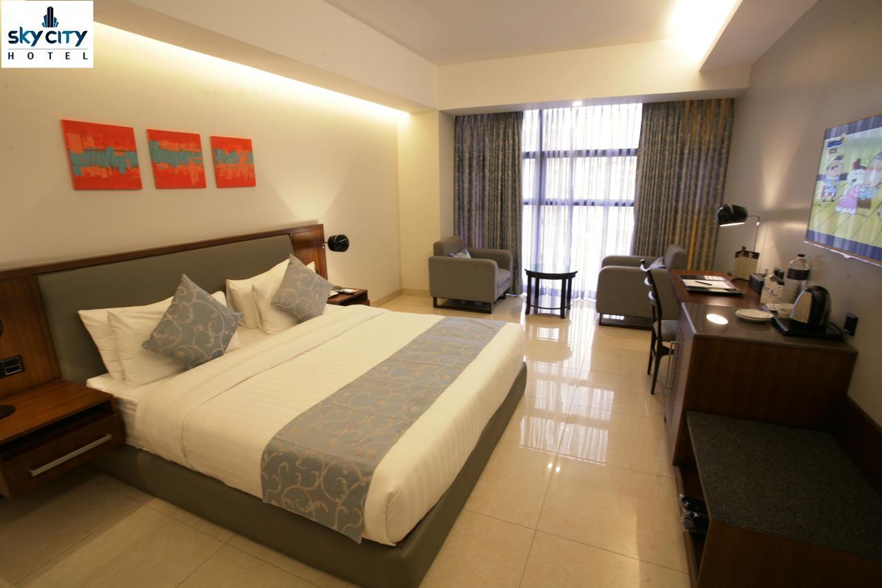 Sky City Hotel Dhaka Extérieur photo